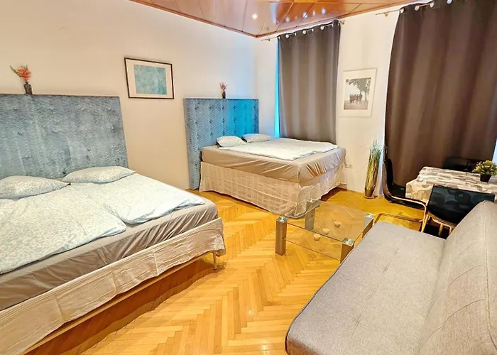 Comfortable In Wiener Stadthalle Area Apartamento *